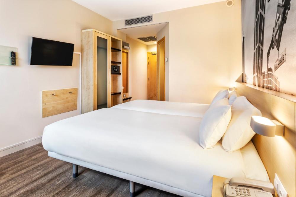 Twin Room interior